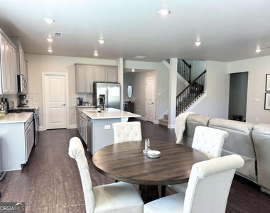 3075 Summerpoint Crossing - Photo Thumbnail 4