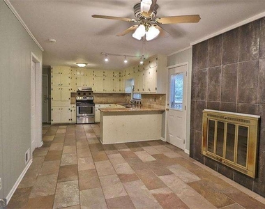3197 Alberta Lane - Photo Thumbnail 8
