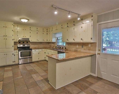 3197 Alberta Lane - Photo Thumbnail 7