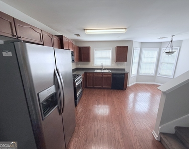 3816 Landing Terrace - Photo Thumbnail 8
