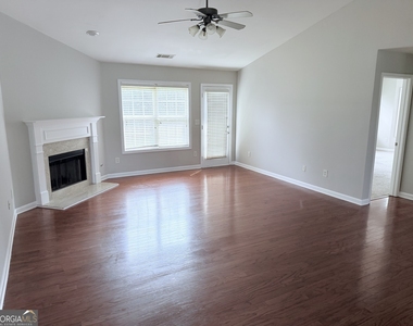 3816 Landing Terrace - Photo Thumbnail 3