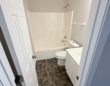 3816 Landing Terrace - Photo Thumbnail 23