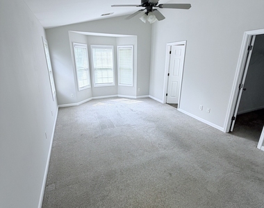 3816 Landing Terrace - Photo Thumbnail 13