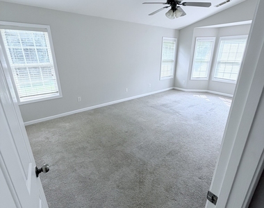 3816 Landing Terrace - Photo Thumbnail 12