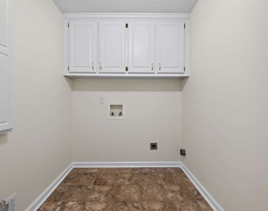 1262 Bowman Road - Photo Thumbnail 13