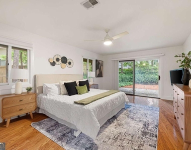4198 Lake Rill Court - Photo Thumbnail 14