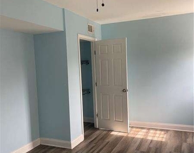 3168 Sewell Mill Road - Photo Thumbnail 5