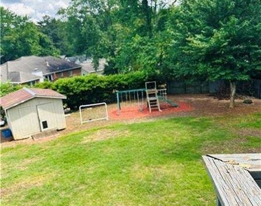 3168 Sewell Mill Road - Photo Thumbnail 8