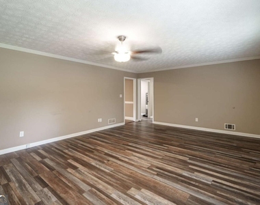 5240 Emmett Still Road - Photo Thumbnail 8