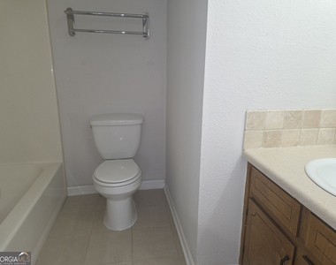 891 Park Place Ne - Photo Thumbnail 5