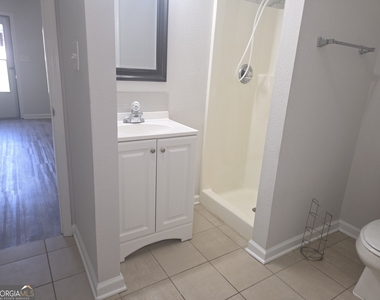 891 Park Place Ne - Photo Thumbnail 8