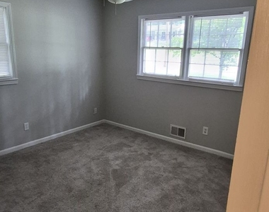 5030 Beth Street - Photo Thumbnail 10