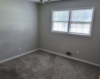 5030 Beth Street - Photo Thumbnail 9