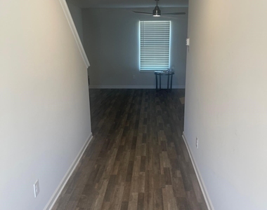 103 Sheila Street - Photo Thumbnail 1