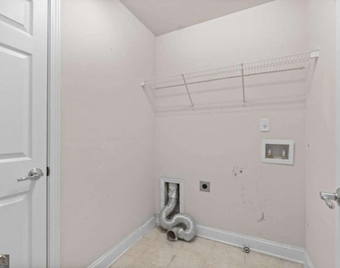1034 East Paces Chas Ne - Photo Thumbnail 24