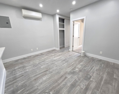 44-4 30th Avenue - Photo Thumbnail 6