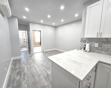 44-4 30th Avenue - Photo Thumbnail 4