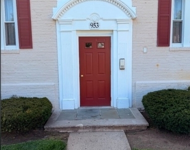 953 East Front - Photo Thumbnail 8