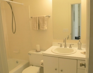 519 Trinity Pl - Photo Thumbnail 8