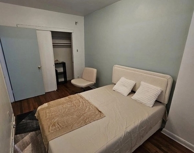 31 East 30th Street - Photo Thumbnail 1