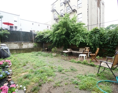 338 Clifton Place - Photo Thumbnail 13