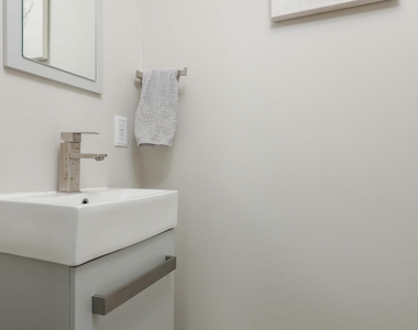 17 Clinton Street - Photo Thumbnail 24