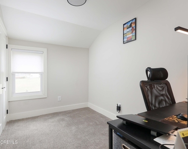 17 Clinton Street - Photo Thumbnail 16