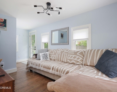 17 Clinton Street - Photo Thumbnail 14