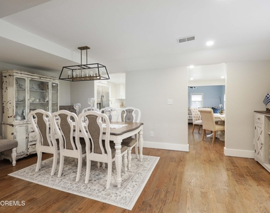17 Clinton Street - Photo Thumbnail 5
