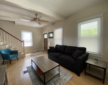 1213 4th Avenue - Photo Thumbnail 2