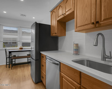 1201 E Ocean Avenue - Photo Thumbnail 4