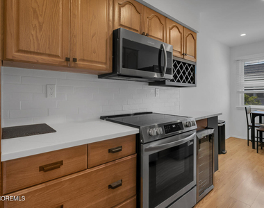 1201 E Ocean Avenue - Photo Thumbnail 3
