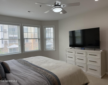 22 Cooper Avenue - Photo Thumbnail 8
