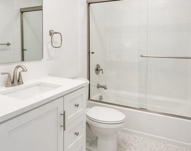 506 Bath Avenue - Photo Thumbnail 4