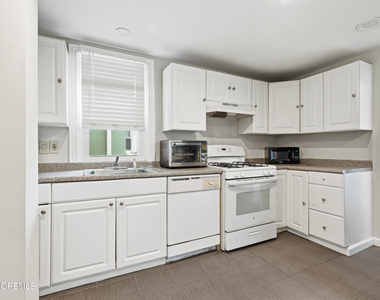 1114 Summerfield Avenue - Photo Thumbnail 8