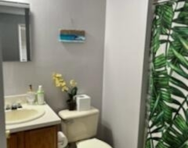 906 16th Avenue - Photo Thumbnail 8