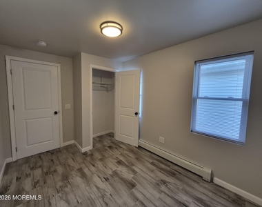 1022 Sewall Avenue - Photo Thumbnail 17