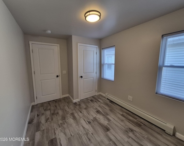1022 Sewall Avenue - Photo Thumbnail 16