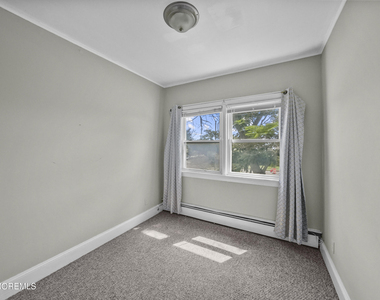 42 Cottage Place - Photo Thumbnail 9