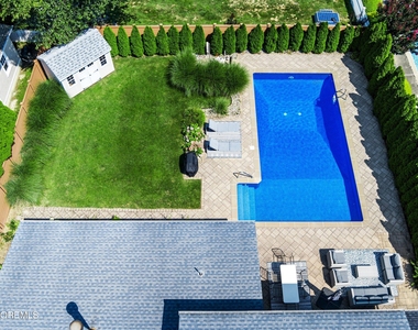 1204 Holly Place - Photo Thumbnail 30