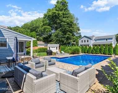 1204 Holly Place - Photo Thumbnail 35