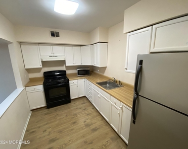69 1st Avenue - Photo Thumbnail 5