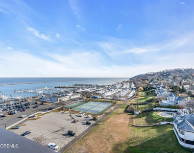 10 Ocean Boulevard - Photo Thumbnail 2