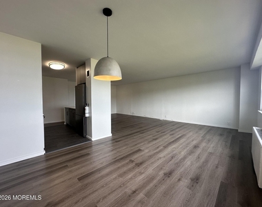 10 Ocean Boulevard - Photo Thumbnail 9