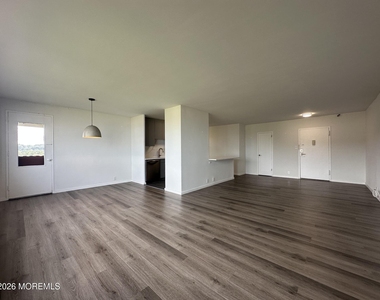 10 Ocean Boulevard - Photo Thumbnail 8