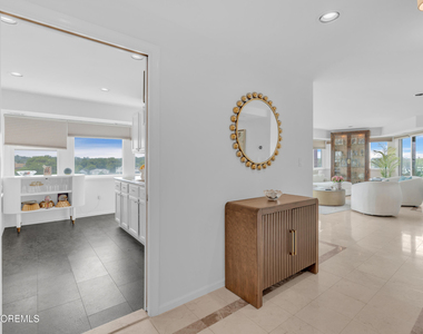525 Ocean Boulevard - Photo Thumbnail 1