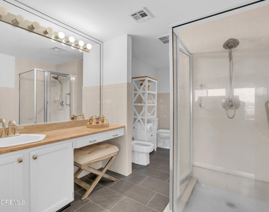 525 Ocean Boulevard - Photo Thumbnail 12