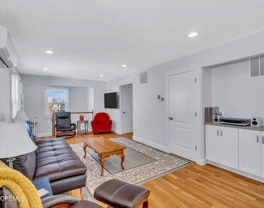 410 4th Avenue - Photo Thumbnail 3