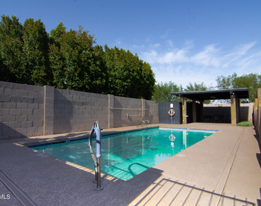 4221 E Almeria Road - Photo Thumbnail 18