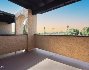 4221 E Almeria Road - Photo Thumbnail 8